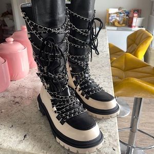 Azalea Wang Chain Boots